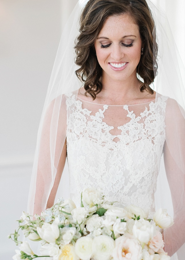 Whitney {Bridal Session} - The Wedding Row