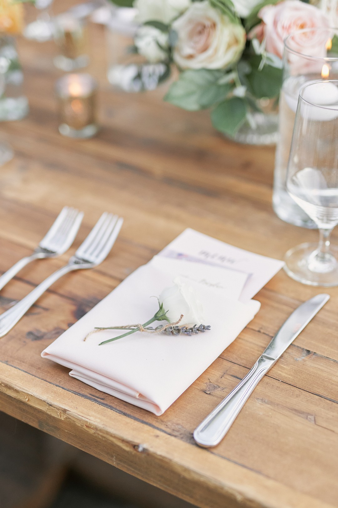 table setting at the gadsden house in Charleston