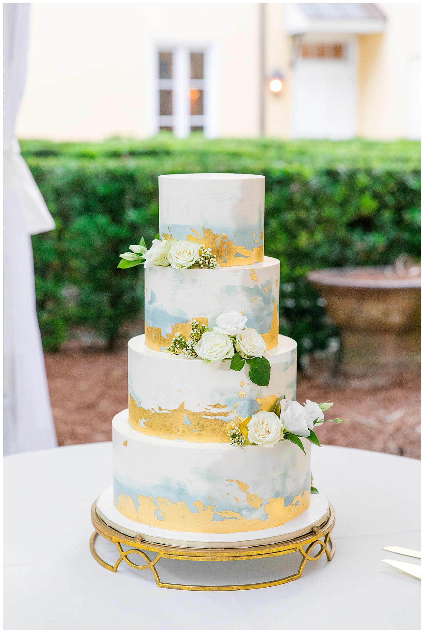 gold modern wedding cake